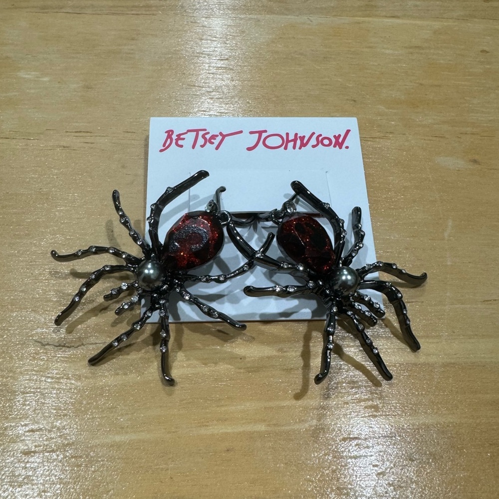 NWT Betsey Johnson 🕷️ Spider Earrings